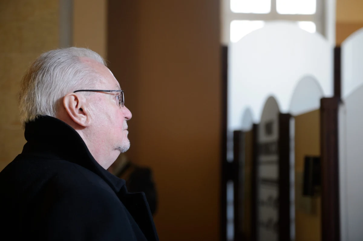 Poznański sąd nie zgodził się na odroczenie wykonania kary Lechosława Gapika. Seksuolog został skazany za molestowanie pacjentek. Twierdził, że nie może przebywać w więzieniu, bo ma problemy ze zdrowiem. 
