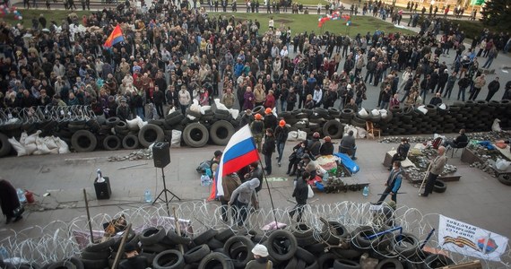 ​Separatyści prorosyjscy, którzy okupują siedzibę Służby Bezpieczeństwa Ukrainy (SBU) w Ługańsku na wschodzie kraju, wzmacniają pozycje obronne. Jak podają ukraińskie media, "są gotowi na podjęcie radykalnych kroków".