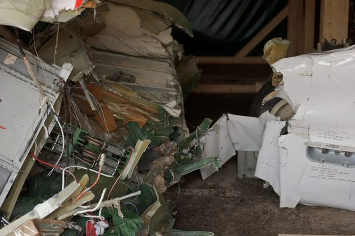 Szef MSZ Radosław Sikorski powiedział, że na razie nie ma decyzji o rezygnacji z organizacji Roku Rosji w Polsce i Roku Polski w Rosji w 2015 r. "Filozofią rządu nie jest karanie ludzi kultury" - podkreślił. Przyznał, że "coraz mniej" wierzy, iż uda się sprowadzić do Polski wrak TU-154M.
