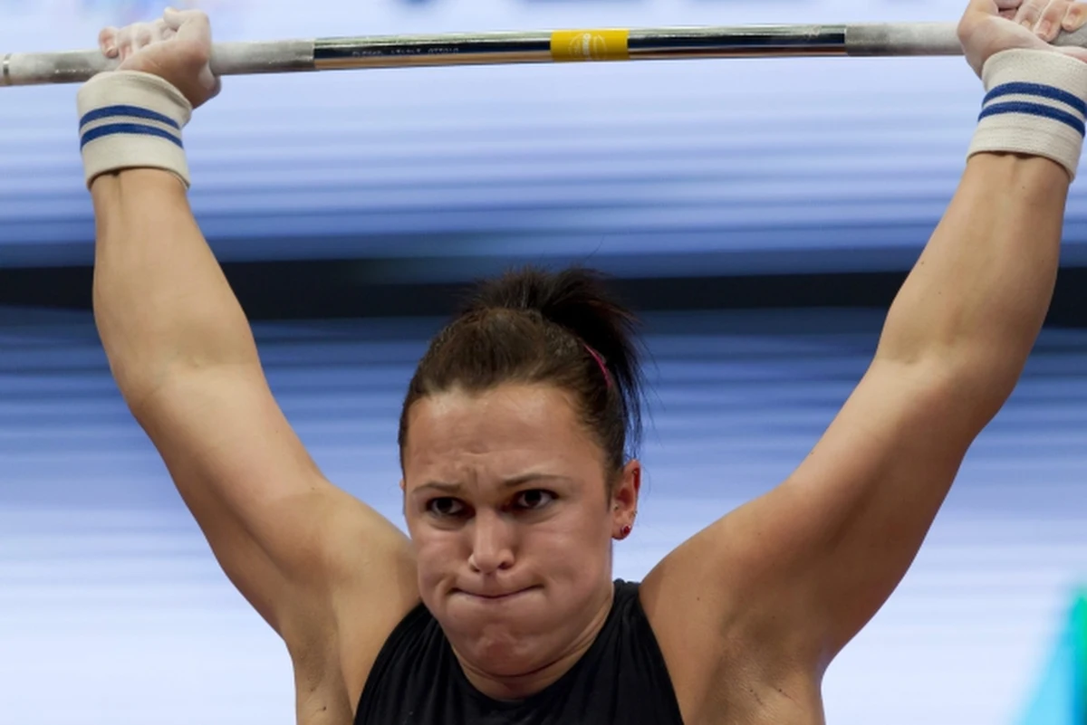 Ewa Mizdal wynikiem 230 kg w dwuboju w kategorii 75 kg zapewniła sobie w Tel Awiwie brązowy medal mistrzostw Europy w podnoszeniu ciężarów. Zwyciężyła Hiszpanka Lidia Valentin rezultatem 268 kg. Drugie miejsce zajęła Rosjanka Oksana Karpunienko - 264 kg. 