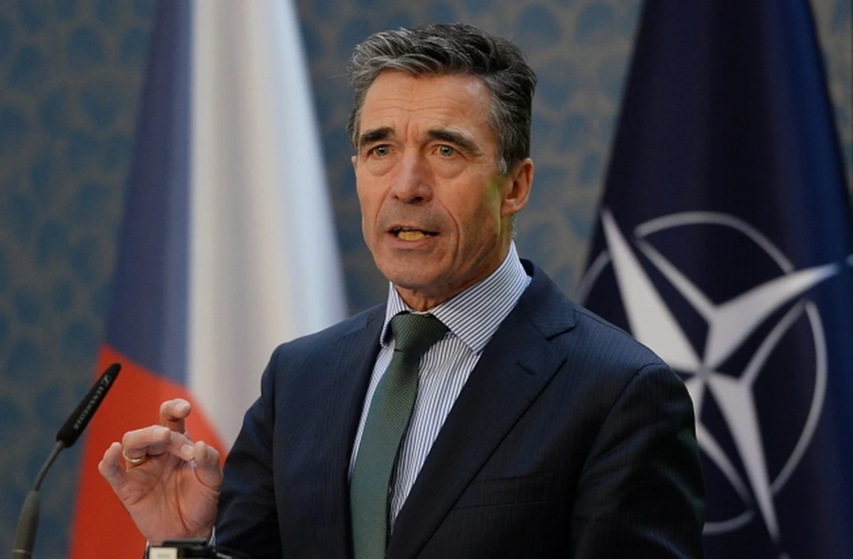 NATO nie planuje działań na Ukrainie, lecz zastrzega sobie prawo do skutecznej obrony swych sojuszników - oświadczył sekretarz generalny Sojuszu Anders Fogh Rasmussen. Ponownie wezwał Rosję do wycofania wojsk spod granicy z Ukrainą oraz przystąpienia do szczerego dialogu w sprawie rozwiązania kryzysu. 