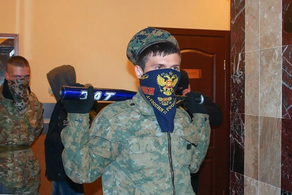 "Rosja zaczęła drugi etap inwazji na Ukrainę, którego celem jest przejęcie kontroli nad całym pasem ukraińskiego wybrzeża Morza Czarnego" - powiedział Jewhen Żerebecki, ekspert ds. bezpieczeństwa międzynarodowego i b. analityk Rady Bezpieczeństwa Ukrainy.