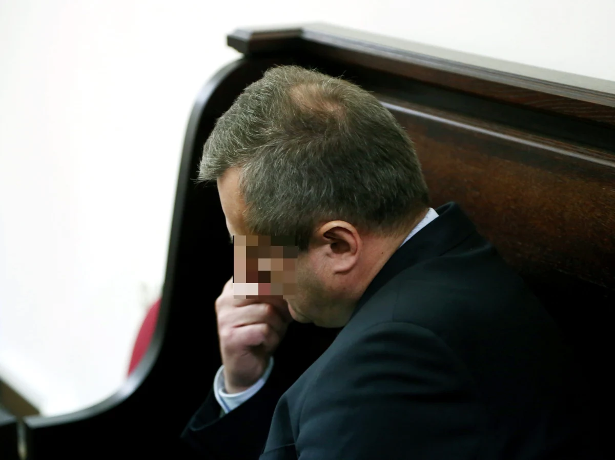 Sąd okręgowy uchylił wyrok uniewinniający doktora Mirosława G. od części zarzutów korupcyjnych. Oznacza to, że kardiochirurga czeka ponowny proces. Sąd jednocześnie utrzymał karę z pierwszej instancji za przyjęcie 17,5 tysiąca złotych od pacjentów i prawomocnie uniewinnił lekarza z zarzutów mobbingu.