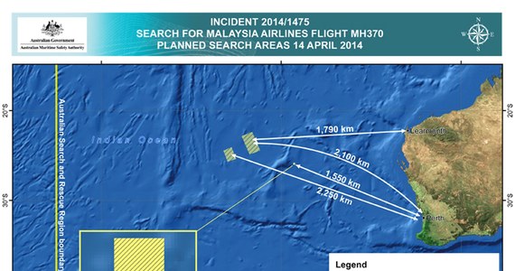 Telefon drugiego pilota zaginionego malezyjskiego Boeinga 777 był włączony pół godziny po tym, jak przestał działać transponder i inne urządzenia umożliwiające zlokalizowanie samolotu. 