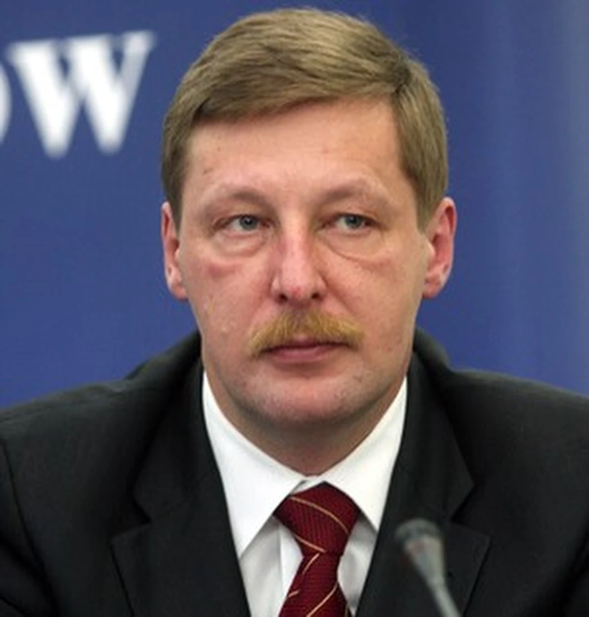 Prokuratura najprawdopodobniej umorzy śledztwo w sprawie próby skorumpowania wiceministra finansów Andrzeja Parafianowicza - ustalił reporter RMF FM Roman Osica. Do próby korupcji miało dojść 4 września ubiegłego roku, pod koniec Forum Ekonomicznego w Krynicy. 