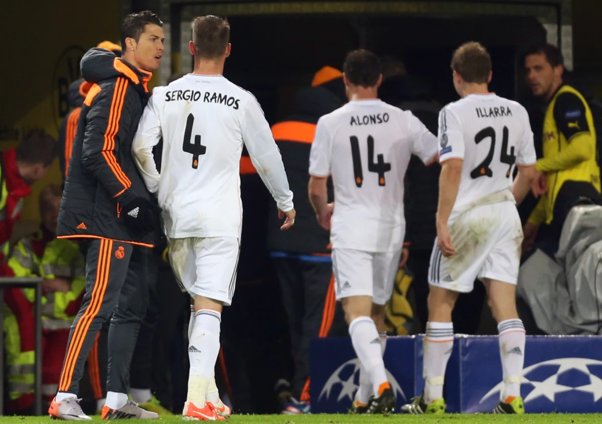 Najlepszy piłkarz świata ubiegłego roku Cristiano Ronaldo z Realu Madryt nie zagra w jutrzejszym finale Pucharu Króla z Barceloną - poinformował na konferencji prasowej trener "Królewskich" Carlo Ancelotti.