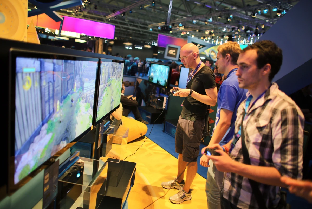 Masz 24 lata? Jesteś u szczytu swych psychoruchowych zdolności, potem już potrafisz coraz mniej - przekonują naukowcy Simon Fraser University. Ich doniesienia, opublikowane na łamach czasopisma "PLOS ONE" nie powinny nas jednak jakoś szczególnie przygnębiać, badacze dodają bowiem, że w późniejszym wieku potrafimy sobie równie dobrze radzić dzięki zdobywanemu doświadczeniu.