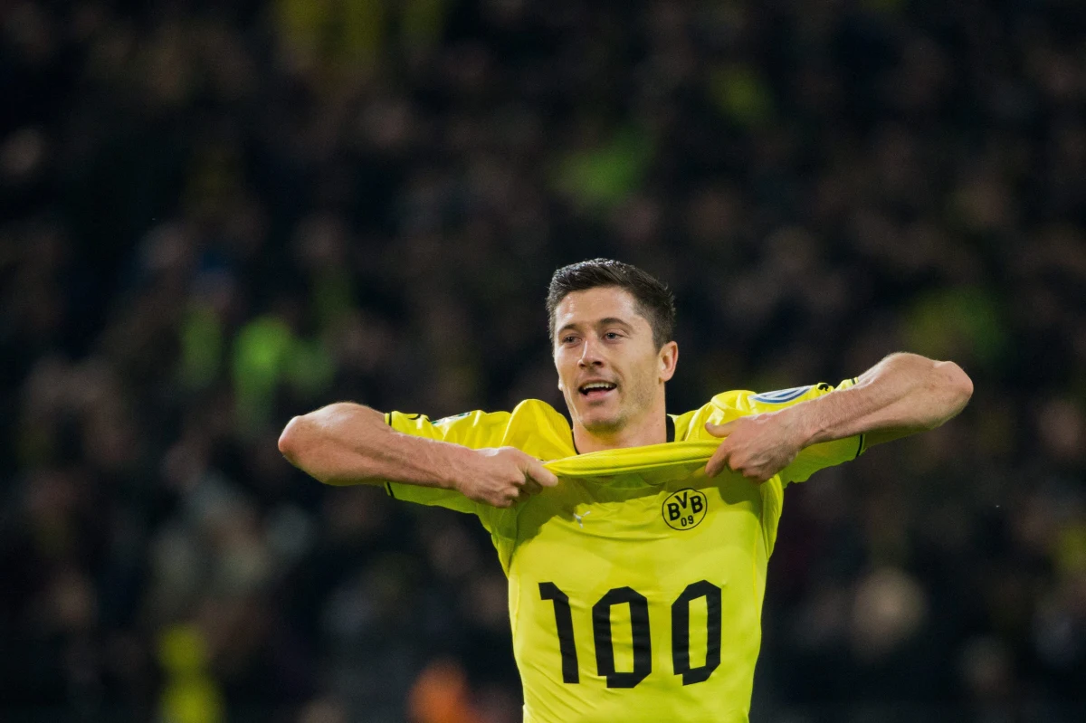 Nawet siedmiu podstawowych piłkarzy, w tym m.in. Roberta Lewandowskiego, Łukasza Piszczka, czy Wojciecha Szczęsnego, może zabraknąć w składzie reprezentacji Polski w najbliższym meczu towarzyskim z Niemcami. Wszystko dlatego, że spotkanie odbędzie się 13 maja, a więc poza oficjalnym terminem FIFA.