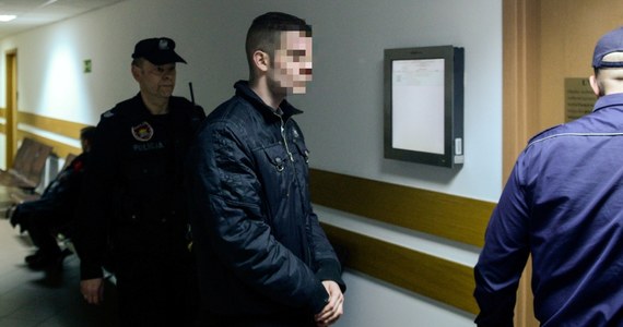 Jacek T. oskarżony o podpalenia aut i drzwi do Prokuratury Apelacyjnej w Warszawie został skazany na 5 lat więzienia. Karę ma odbywać w systemie terapeutycznym. Wyrok nie jest prawomocny. 
