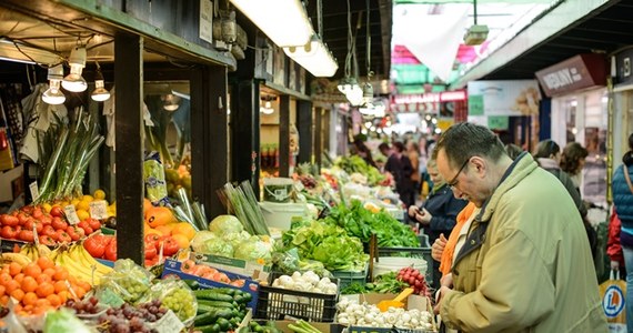 Wielkanoc to dla handlowców znacznie gorszy biznes niż Boże Narodzenie. Zarabiają o ponad jedną trzecią mniej niż w grudniu. Tak wynika z wyliczeń samej branży.