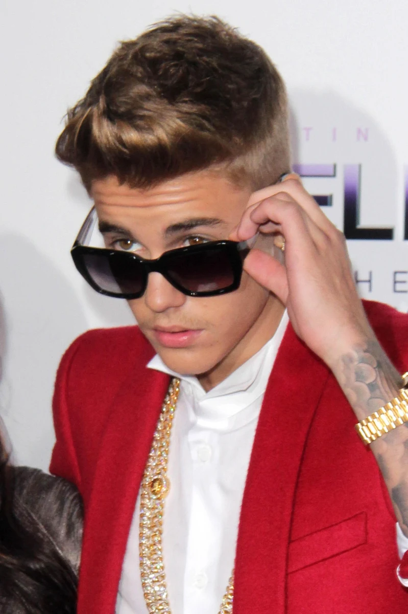 Prezydent Barack Obama nie będzie komentował żądań Amerykanów, którzy chcą, by Justin Bieber został deportowany z ich kraju. Pod petycją w tej sprawie podpisało się blisko 275 tysięcy osób. 