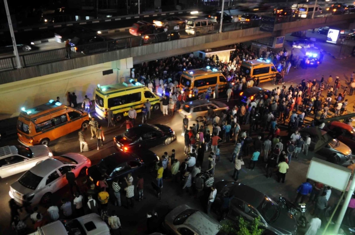 Islamistyczne ugrupowanie o nazwie Adżnad al-Misr (Żołnierze Egiptu) przyznało się do przeprowadzenia zamachu bombowego w Kairze, w którym w piątek zginął policjant, a trzy osoby zostały ranne. Grupa oskarżyła policję, że wydaje "niewinnych młodych ludzi zbirom reżimu, którzy ich torturują". 