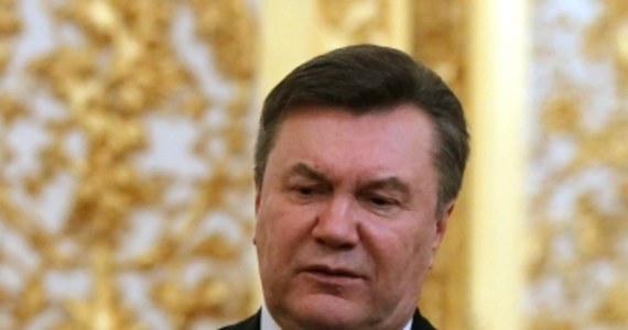 Wiktor Janukowycz, odsunięty od władzy prezydent Ukrainy zaapelował do obecnie rządzących jego krajem o "natychmiastowe wycofanie wszystkich sił zbrojnych". "Jesteście o krok od rozlewu krwi. Zatrzymajcie się!" - stwierdził. 
