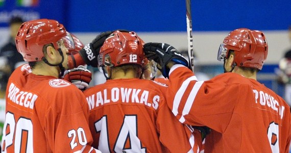 Polacy pokonali Litwinów 3:2 (1:0, 1:1, 1:1) w swoim drugim występie w mistrzostwach świata Dywizji IB w hokeju na lodzie. Zwycięzca turnieju awansuje na zaplecze Elity.