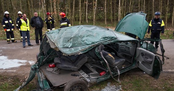 Nie odbędzie się zaplanowane na dziś przesłuchanie 16-letniego Mateusza M., domniemanego sprawcy wypadku w kujawsko-pomorskich Klamrach, w którym zginęło 7 nastolatków.  Nie zgodzili się na to psychiatrzy, pod opieką których znajduje się 16-latek. 