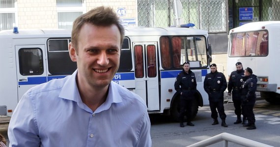Sąd w Moskwie przedłużył o pół roku areszt domowy dla opozycjonisty Aleksieja Nawalnego. Decyzja zapadła na pierwszej rozprawie. Nawalny jest oskarżony o zagarnięcie 55 mln rubli (ok. 1,5 mln dolarów) na szkodę firmy Yves Rocher.