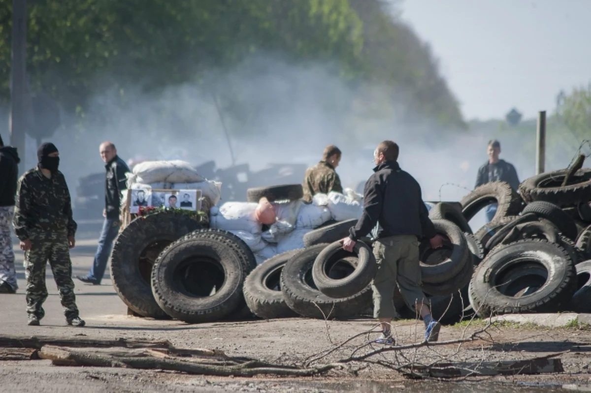 Siedem osób zostało rannych w wyniku eksplozji w punkcie kontrolnym zwolenników jedności Ukrainy na wjeździe do Odessy na południu kraju - podał Interfax-Ukraina. Doniesienia mówią, że wybuchł tam granat wyrzucony z przejeżdżającego samochodu. 