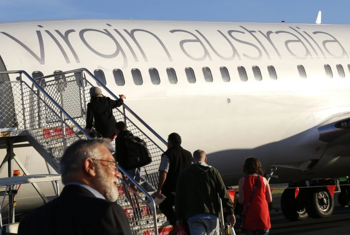Samolot australijskich tanich linii lotniczych Virgin Blue został zmuszony do lądowania na lotnisku na indonezyjskiej wyspie Bali. Do kokpitu próbował dostać się pasażer. Kapitan maszyny twierdził, że było to porwanie. Teraz władze linii mówią o incydencie z udziałem pijanego.