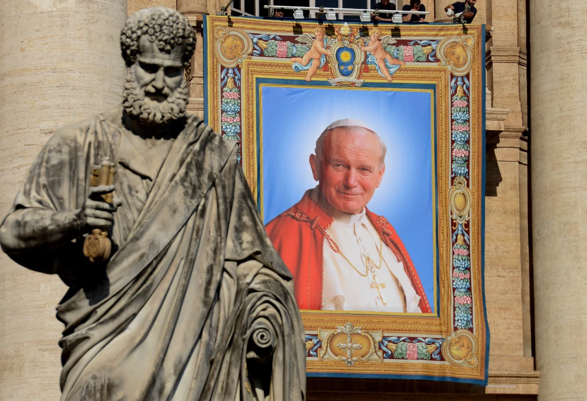 "Postępowanie w sprawie zarzutów pedofilii wobec założyciela Legionistów Chrystusa księdza Marciala Maciela Degollado rozpoczęło się za pontyfikatu Jana Pawła II i za jego wiedzą. Polski papież jednak nie zdążył poznać wyników" - ujawnił były rzecznik Watykanu.