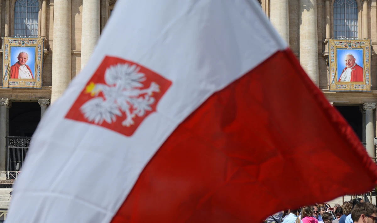 Msze święte, koncerty, czuwania i transmisja z uroczystości kanonizacyjnych w Watykanie - w tych wydarzeniach będzie można uczestniczyć w stolicy. Na RMF 24 przedstawiamy plan obchodów związanych z kanonizacją Jana Pawła II i Jana XXIII w Warszawie.