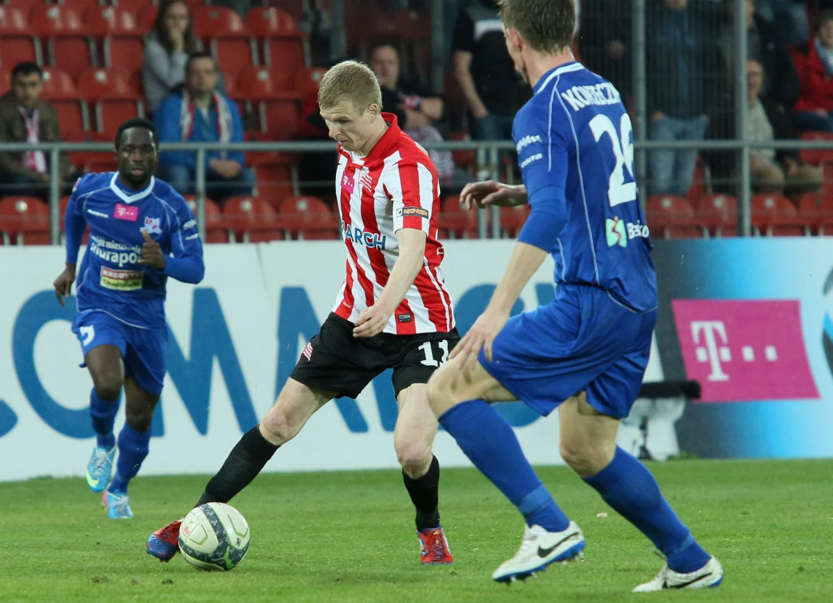Piłkarze Cracovii źle rozpoczęli drugą fazę rozgrywek Ekstraklasy. Na własnym stadionie przegrali 0:1 z Podbeskidziem. W pierwszej połowie akcje podbramkowe można było policzyć na palcach jednej ręki.