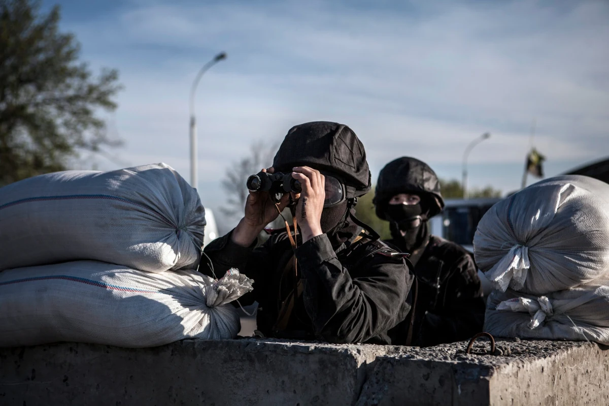 Organizacja Bezpieczeństwa i Współpracy w Europie zakłada, że wkrótce nawiąże kontakt z obserwatorami, uprowadzonymi we wschodniej Ukrainie przez prorosyjskich separatystów. Wczoraj w godzinach popołudniowych porwany został autobus z siedmioma wojskowymi - trzema Niemcami, Polakiem, Czechem, Szwedem i Duńczykiem - oraz niemieckim tłumaczem. 