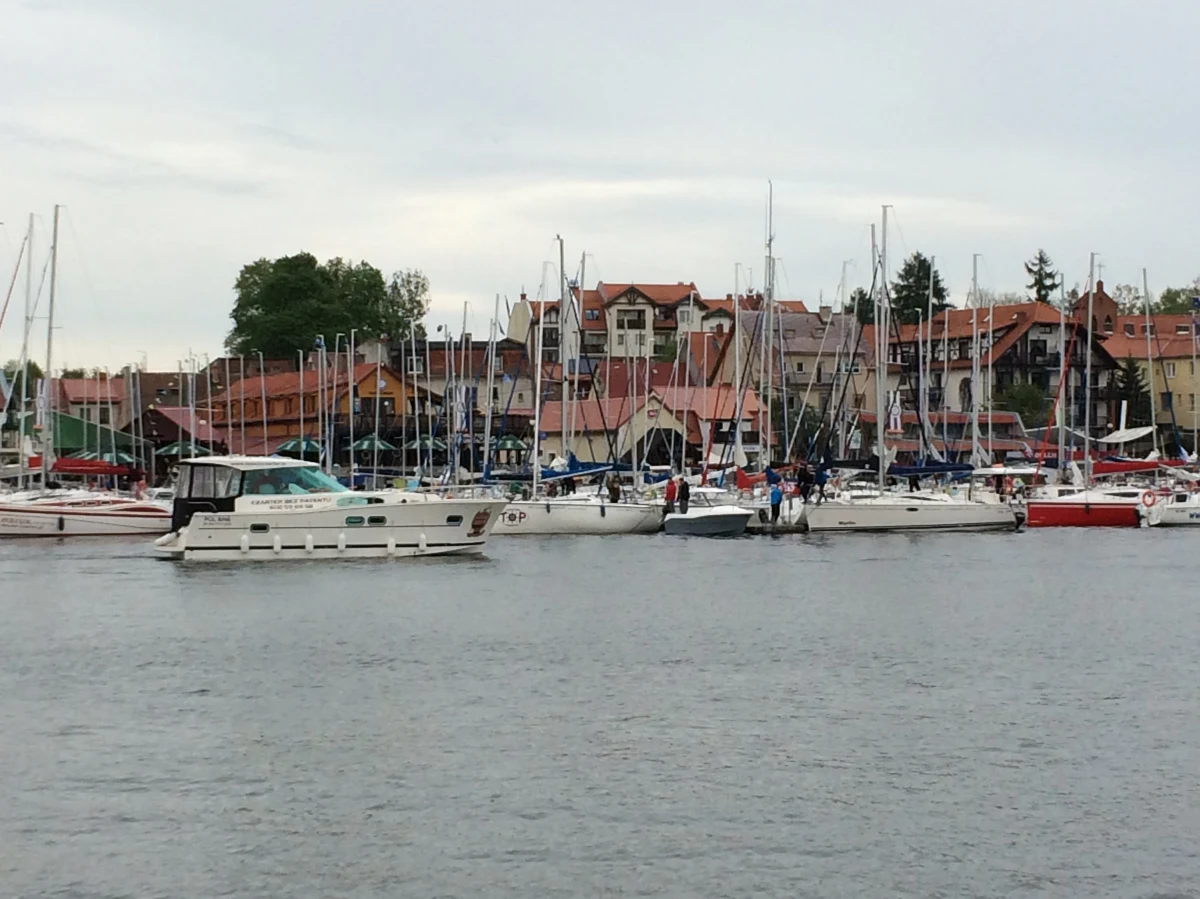 Majówka to tradycyjnie początek sezonu żeglarskiego. Według żeglarzy wiele osób nie docenia naszych jezior i zamiast na przykład Mazur, wybiera Chorwację.