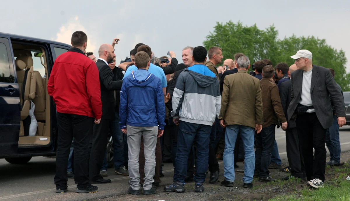 "Nie byliśmy źle traktowani, choć było wiele momentów, w których czuliśmy zagrożenie" - powiedział mjr Krzysztof Kobielski, polski członek misji obserwatorów wojskowych OBWE na Ukrainie. Obserwatorzy zostali dziś zwolnieni przez separatystów ze Słowiańska.
