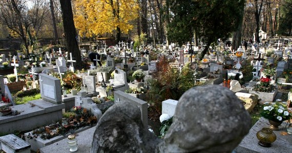 IPN rozważa przeprowadzenie badań genetycznych szczątków działaczy podziemia antykomunistycznego pochowanych na cmentarzu Rakowickim - informuje "Dziennik Polski".