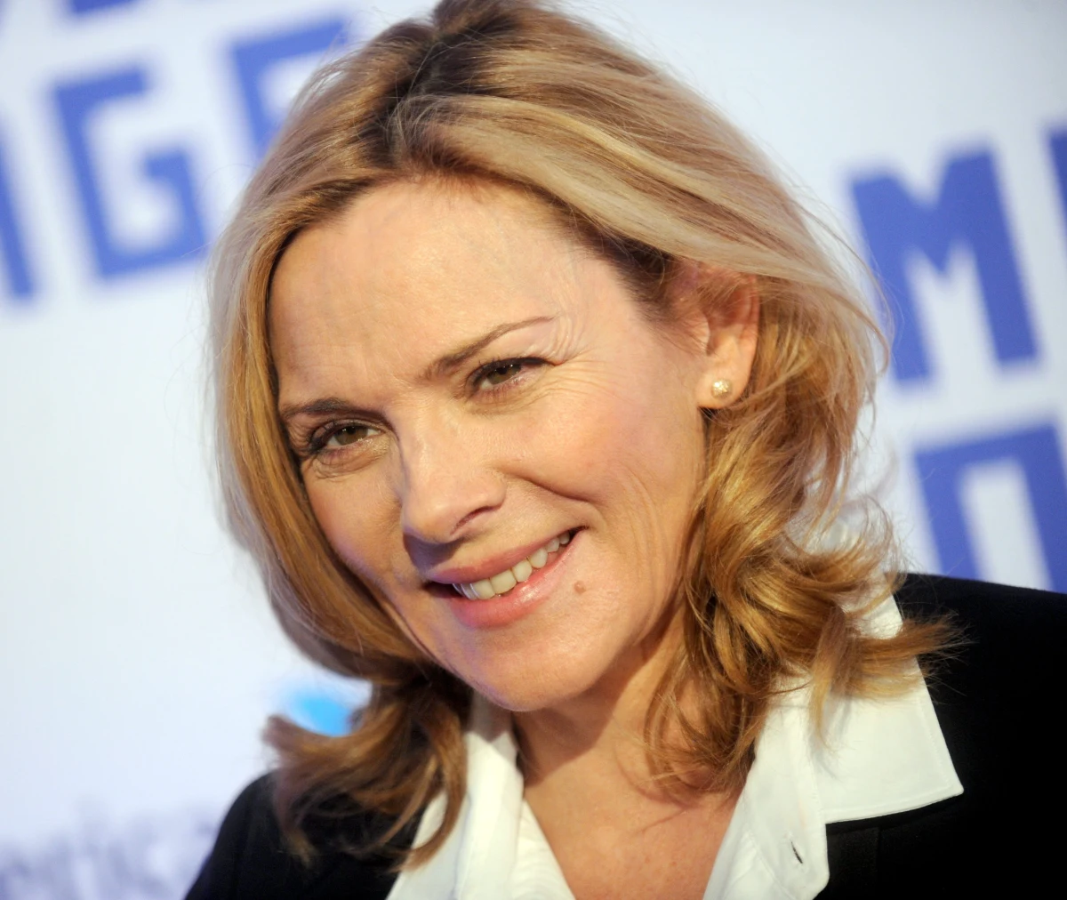 Kim Cattrall, przewodnicząca jury konkursu polskiego na festiwalu Off Plus Camera, weźmie udział w specjalnym pokazie "Autora Widmo" - politycznego thrillera wyreżyserowanego przez Romana Polańskiego. Gwiazda zagrała w nim Amelię Bly - bliską współpracowniczkę byłego premiera Adama Langa, dla którego biografię pisze tytułowy "Ghost writer". 