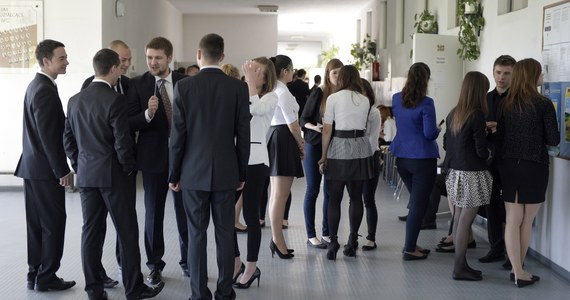 Rozpoczął się egzamin maturalny z języka angielskiego na poziomie rozszerzonym. Chęć zdawania go na tym poziomie zadeklarowało 82 tys. maturzystów, czyli 28 proc. zdających.