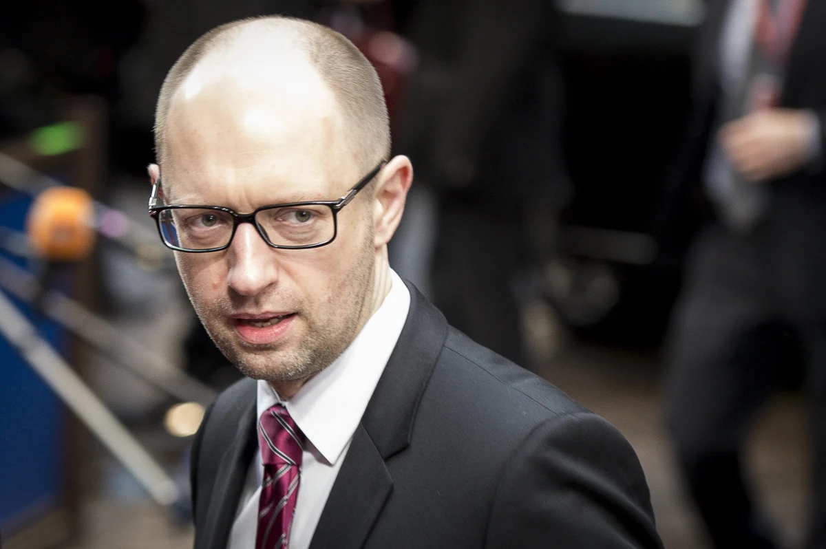 Premier Ukrainy Arsenij Jaceniuk porównał apel prezydenta Rosji Władimira Putina o odłożenie zaplanowanego na 11 maja referendum w sprawie niepodległości wschodnich obwodów ukraińskich do "handlowania powietrzem". "Władimirze Władimirowiczu! Handlowanie powietrzem nie przystoi panu jako prezydentowi ogromnego państwa" - oświadczył Jaceniuk. 