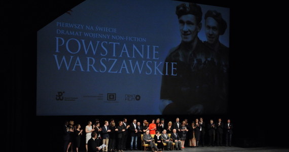 W Teatrze Wielkim-Operze Narodowej w Warszawie odbyła się uroczysta premiera filmu "Powstanie Warszawskie". Obraz został zmontowany z autentycznych zdjęć z 1944 roku, pochodzących z powstańczych kronik. Podczas premiery na widowni zasiedli m.in. weterani powstania.