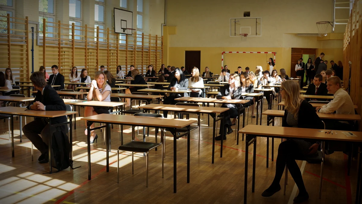 Mamy arkusz z języka polskiego na poziomie rozszerzonym! Wśród tematów był m. in. szekspirowski dramat "Romeo i Julia" i "Sklepy cynamonowe" Brunona Schulza. 