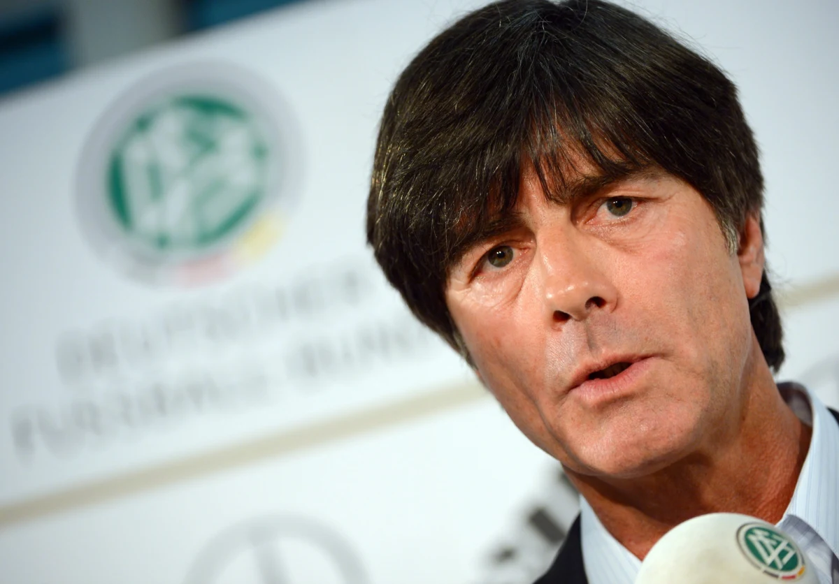 Selekcjoner niemieckiej kadry Joachim Loew w towarzyskim meczu z Polską 13 maja w Hamburgu chce postawić na piłkarzy młodych, którzy mogą tworzyć człon reprezentacji na mistrzostwa Europy 2016. Nie wyklucza, że najlepsi pojadą już na tegoroczny mundial.