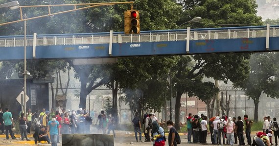 Wenezuelskie siły bezpieczeństwa zlikwidowały cztery miasteczka namiotowe antyrządowych demonstrantów w stolicy kraju Caracas. Zatrzymano 243 studentów - poinformował minister spraw wewnętrznych i sprawiedliwości Miguel Rodriguez Torres.