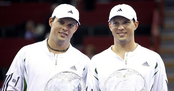 Mariusz Fyrstenberg i Marcin Matkowski odpadli w ćwierćfinale turnieju ATP Tour na ziemnych kortach w Madrycie. Polski debel przegrał z amerykańskimi bliźniakami Bobem i Mikem Bryanami 6:7, 3:6.