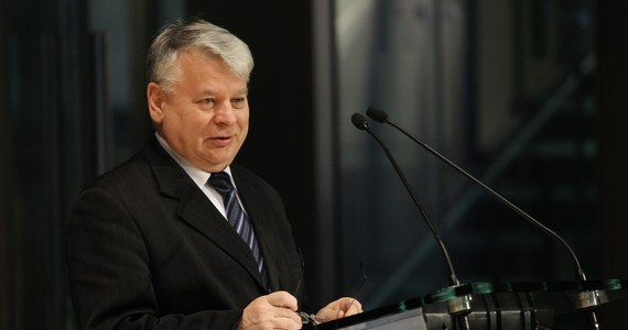 Marszałek Senatu Bogdan Borusewicz oświadczył w wystąpieniu telewizyjnym, że jesteśmy świadkami zagrożenia "bezpieczeństwa, integralności i suwerenności" Ukrainy. Zaznaczył, że w kraju tym mieszka kilkaset tysięcy Polaków. 