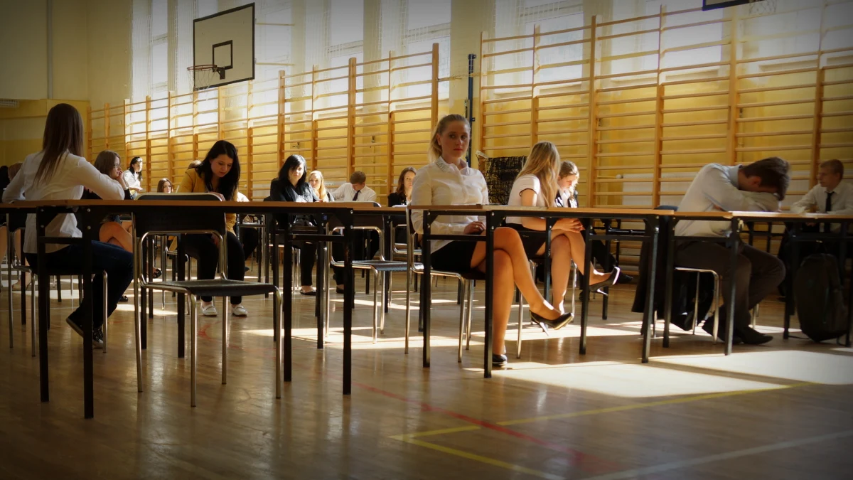 Genetyka, wirusy i ekologia dominowały na rozszerzonej maturze z biologii. Egzamin zdawało ok. 28 tys. uczniów. "Nie było źle, niewiele rzeczy nas zaskoczyło" - mówili tuż po wyjściu z sali.