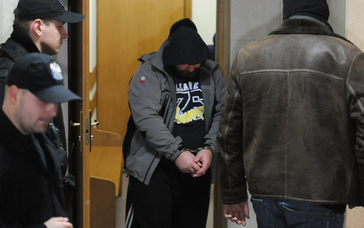 Prokuratura prowadząca śledztwo w sprawie pedofilii polskich duchownych na Dominikanie, otrzymała już tłumaczenia dodatkowych materiałów, o jakie poprosiła władze tego kraju. Jak dowiedział się dziennikarz RMF FM Tomasz Skory, trwa analiza dokumentów. Po niej może zapaść decyzja o wyjeździe polskich prokuratorów na Dominikanę.