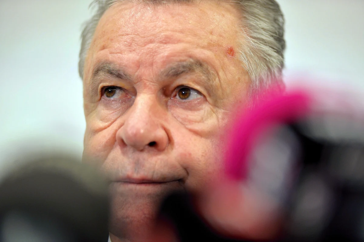 Selekcjoner piłkarskiej reprezentacji Szwajcarii Ottmar Hitzfeld ogłosił kadrę na rozpoczynające się 12 czerwca mistrzostwa świata w Brazylii. W 23-osobowym gronie są m.in. doświadczeni Philippe Senderos, Gokhan Inler oraz Stephan Lichtsteiner.