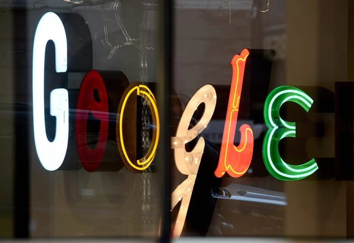 Google musi usuwać z wyników wyszukiwania linki dotyczące danych osobowych osób prywatnych, jeśli zechce tego sam zainteresowany, a informacje go dotyczące są "nieistotne lub nieaktualne" - orzekł we wtorek Trybunał Sprawiedliwości UE. 