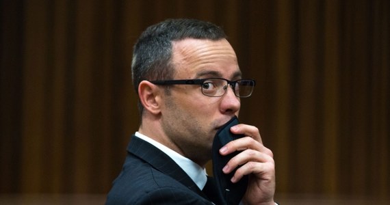 Prowadząca proces Oscara Pistoriusa sędzia Thokozile Masipa zdecydowała o poddaniu sportowca badaniom psychiatrycznym. 27-latek jest oskarżony o to, że z z premedytacją zabił swoją partnerkę Reevę Steenkamp. 