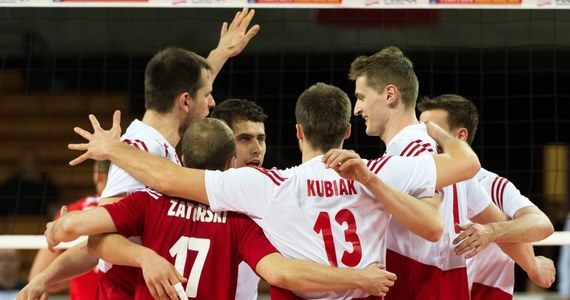 W drugim meczu turnieju eliminacji do przyszłorocznych mistrzostw Europy siatkarzy rozgrywanego we Wrocławiu Polska pokonała Łotwę 3:0. Wcześniej Słowenia ograła Macedonię 3:2. Biało-czerwoni objęli prowadzenie w grupie.