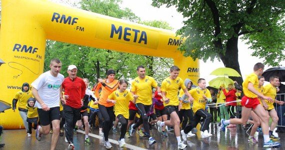 Na krakowskich Błoniach odbyło się dziś wielkie święto biegaczy. Najważniejsze trofeum - Puchar Radia RMF FM zdobyli: Wioletta Frankiewicz i Artur Kozłowski. 