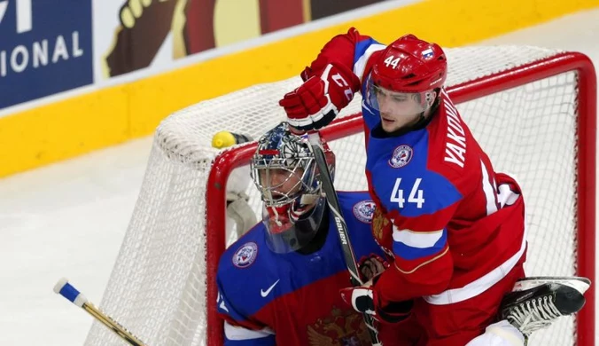 Hokejowe MŚ: Rosja - Łotwa 4-1, Francja - Norwegia 5-4 po karnych