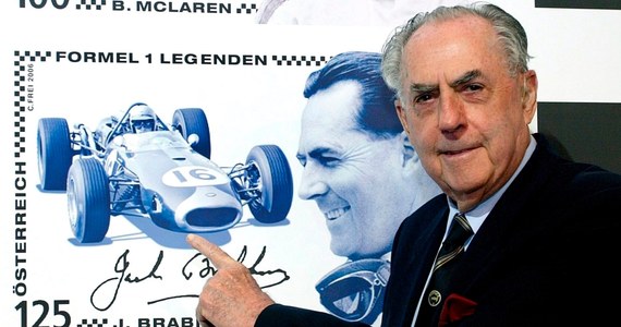 Jack Brabham - australijski kierowca wyścigowy, trzykrotny mistrz świata Formuły 1 z lat 50. i 60. XX wieku zmarł w swoim domu w mieście Gold Coast na wschodzie Australii - poinformowała jego rodzina. Miał 88 lat. 