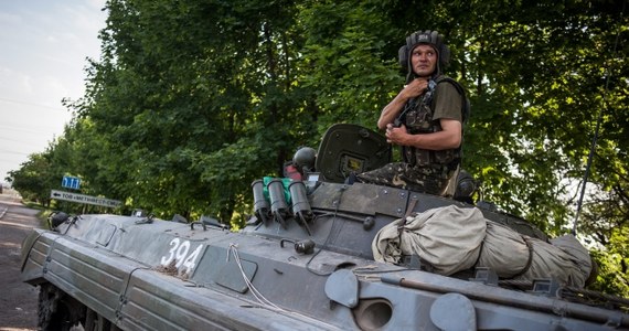 Wbrew twierdzeniom prezydenta Rosji Władimira Putina rosyjskie wojska znajdujące się przy ukraińskich granicach nie zostały wycofane w głąb kraju - oświadczyło Ministerstwo Spraw Zagranicznych Ukrainy. 