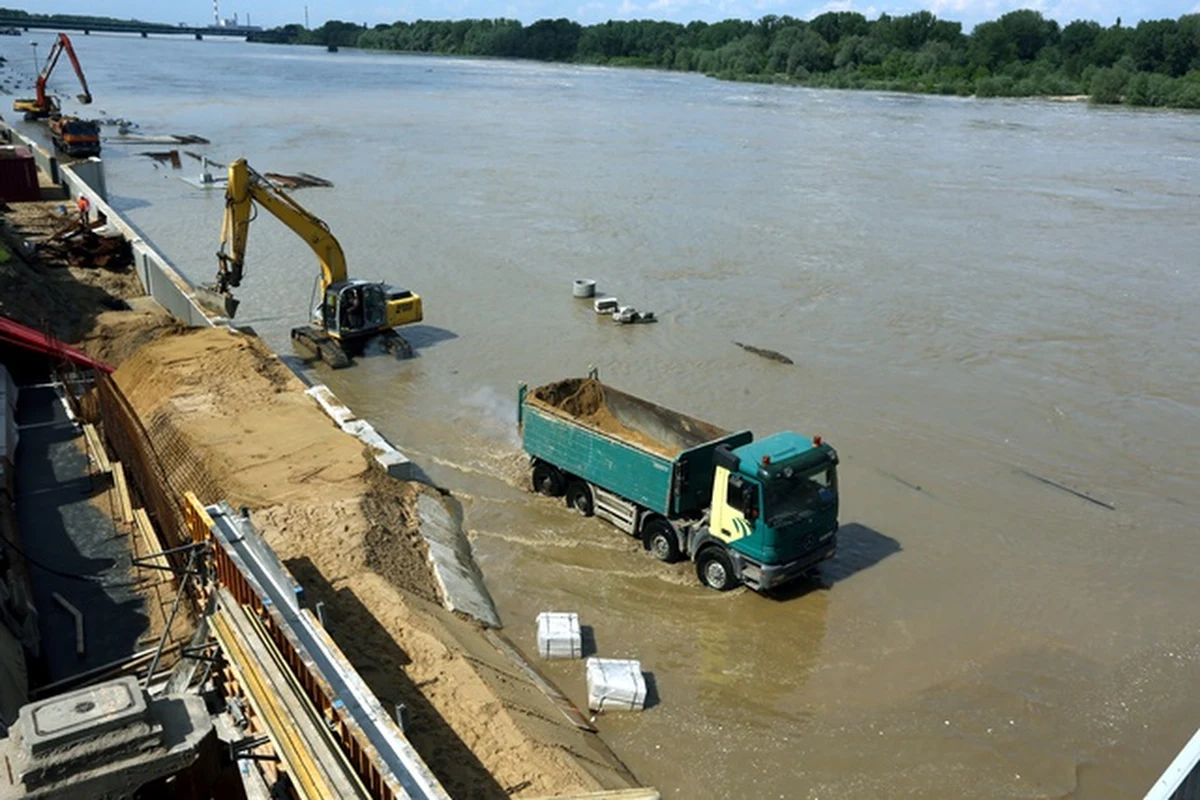 Główny Inspektor Sanitarny wydał komunikat informujący o tym, jak dbać o swoje bezpieczeństwo na terenach, gdzie doszło do podtopień. Spożywanie zatrutej żywności może prowadzić do poważnych problemów zdrowotnych, a nawet śmierci.