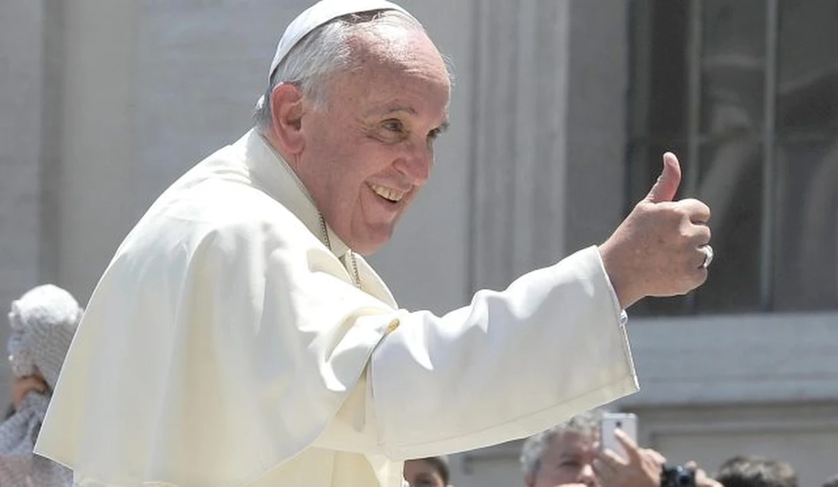 Papież Franciszek poprosił o wyjaśnienia, kto zorganizował i sfinansował przyjęcie, jakie odbyło się na tarasie Prefektury ds. Ekonomicznych Stolicy Apostolskiej w dniu kanonizacji Jana XXIII i Jana Pawła II - twierdzi włoski tygodnik "L'Espresso".